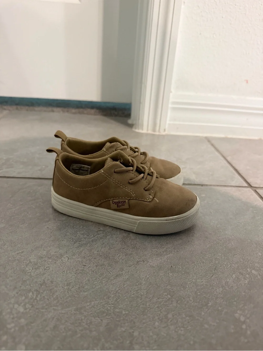 OshKosh B'gosh Kids' Brown Lace-Up Canvas Sneakers